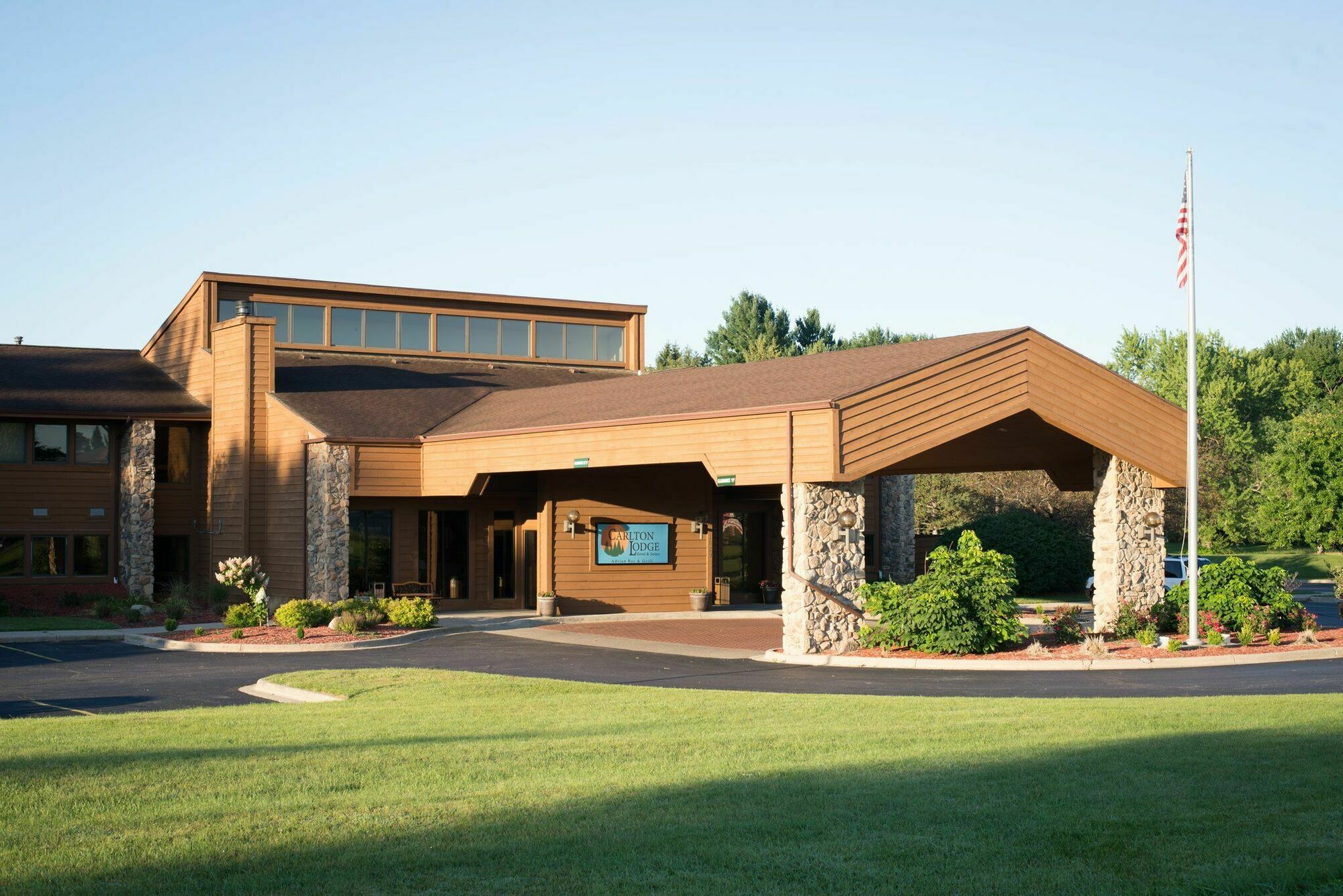 The Carlton Lodge Adrian Exterior foto